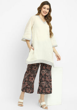 Ivory Mulmul Kurta With Contrast Stitch Lines Paired with Colourful Hand Block Printed Pants/Slip