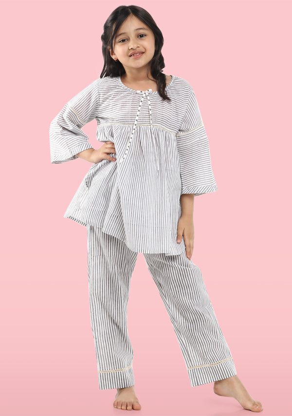 Amazon.com: Babydoll Dress Sexy Women Lace Nightwear Suit Sleepwear Women  Lingerie V Neck Nightwear Satin Sleepwear (Grey, L) : Clothing, Shoes &  Jewelry